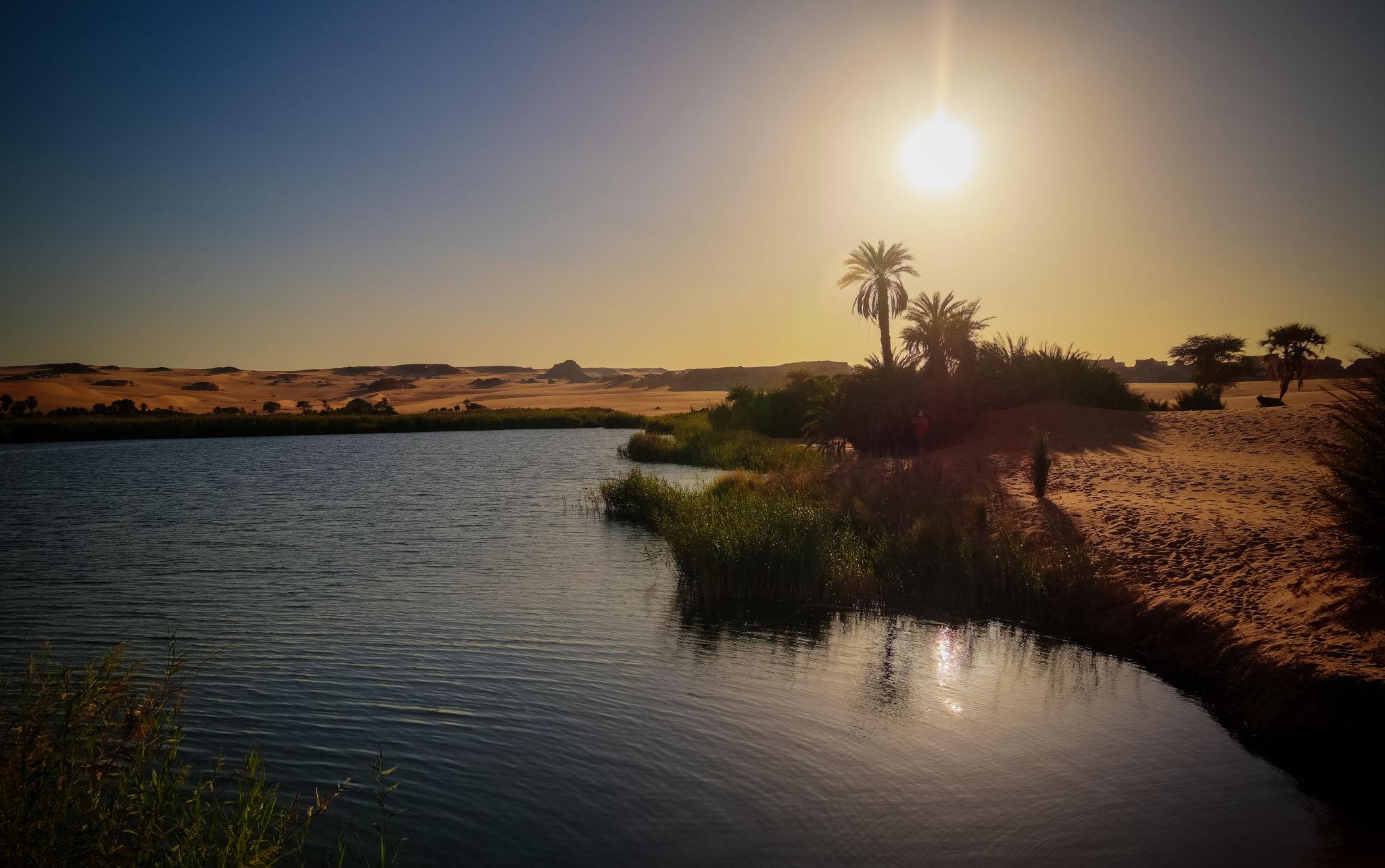 Découverte des Massifs de l&rsquo;Ennedi et Lacs d&rsquo;Ounianga 🏔️💧🌿